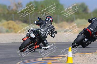 media/Sep-25-2023-Moto Forza (Mon) [[81ffa65e0a]]/B-C Group/Session 4 (Turn 2 Backside)/